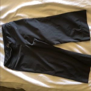 Nike woman small Capri running pant